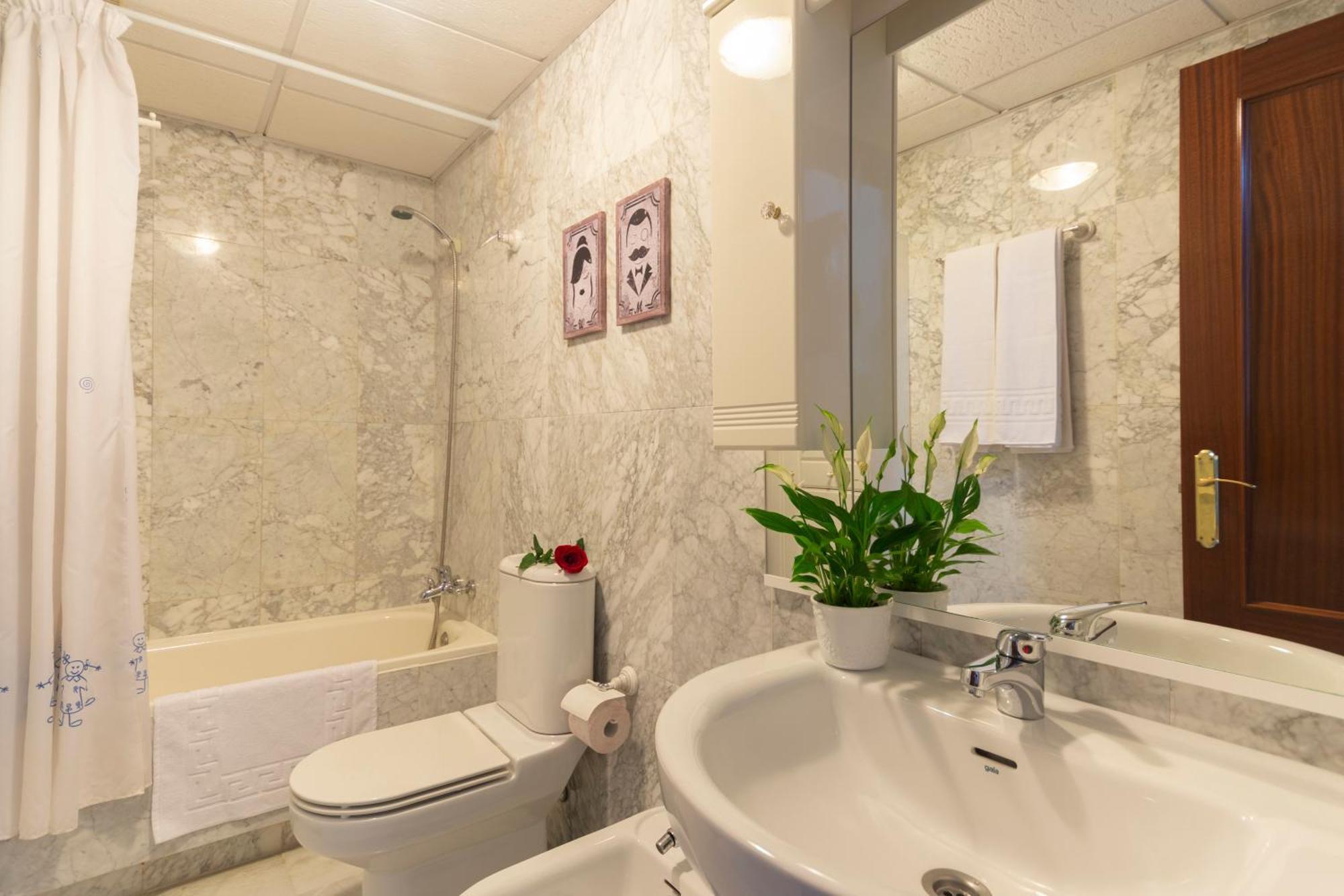 Apartamento Adultos Centro N V 1 Free Parking Grenada Zewnętrze zdjęcie